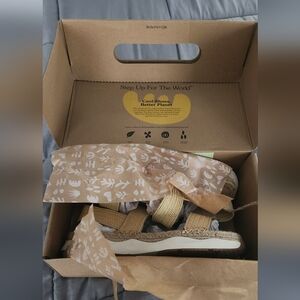 COOL PLANET BY STEVE MADDEN